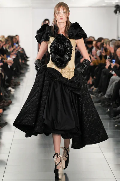 Look 8